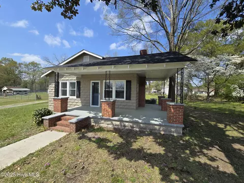117 Flowers St, Rockingham, NC 28379