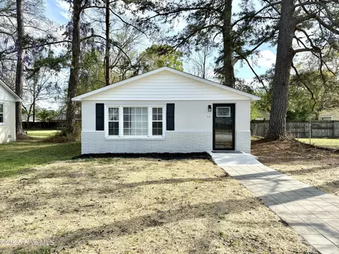 103 Mills St, Richlands, NC 28574