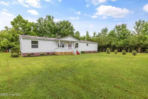 115 Ivey B Williams Ln, Wallace, NC 28466