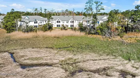 208 Fullford Ln UNIT 203, Wilmington, NC 28412