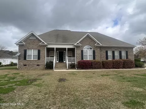 149 Bayhill Dr, Smithfield, NC 27577
