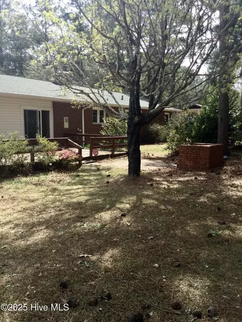 Exterior - 410 N Currant St, Pinebluff, NC 28373 photo 7 of 9