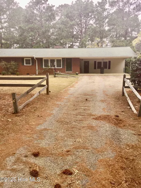 410 N Currant St, Pinebluff, NC 28373