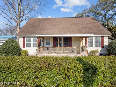 108 Chatham St, Newport, NC 28570