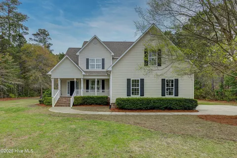203 Headwaters Dr, Hampstead, NC 28443