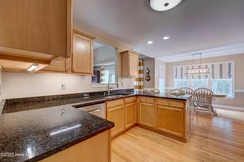 203 Headwaters Dr, Hampstead, NC 28443 photo 13