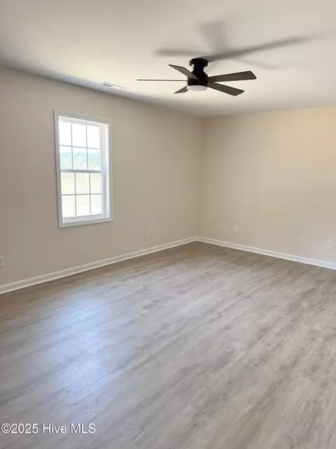 Bedroom - 175 Lanefield Rd, Warsaw, NC 28398 photo 1 of 4