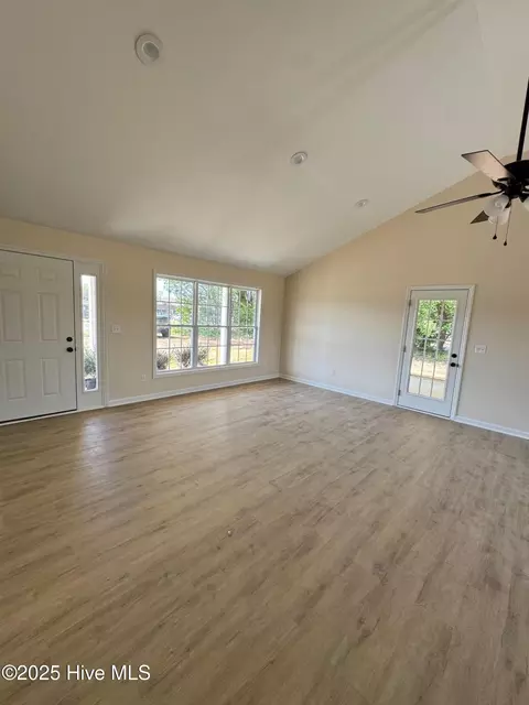 Living - 175 Lanefield Rd, Warsaw, NC 28398 photo 1 of 3