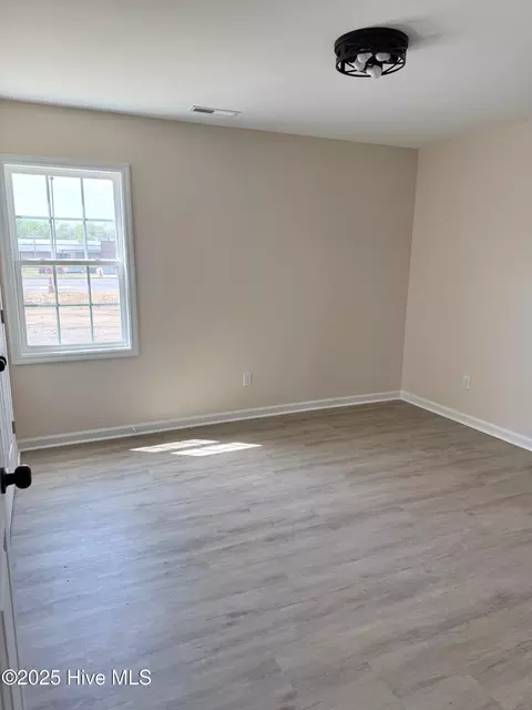 Bedroom - 175 Lanefield Rd, Warsaw, NC 28398 photo 3 of 4