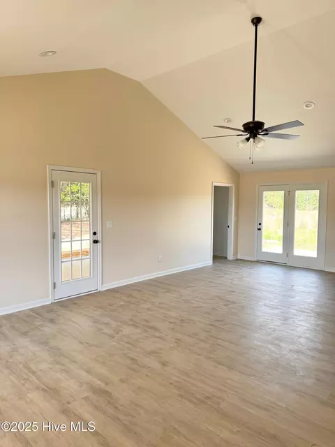 Living - 175 Lanefield Rd, Warsaw, NC 28398 photo 2 of 3