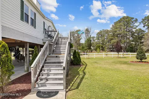 2184 Whichards Beach Rd, Chocowinity, NC 27817 photo 8