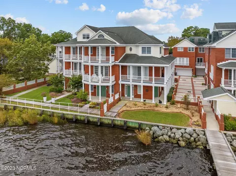 754 E Front St, New Bern, NC 28560