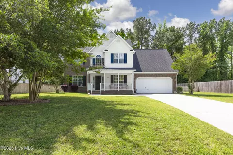 301 Ashley Meadow Ln, Jacksonville, NC 28546