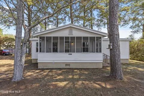 1709 Crane Rd SW, Ocean Isle Beach, NC 28469