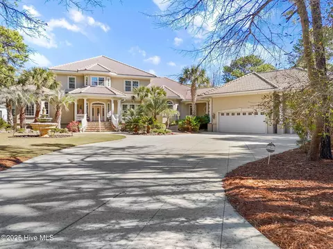 2760 Marsh Point Ln SE, Southport, NC 28461