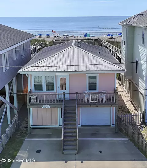 107 Carolina Beach Ave S, Carolina Beach, NC 28428