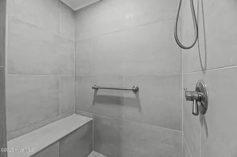 Bath - 97 Third St, Vandemere, NC 28587 photo 2 of 3