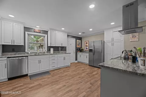 Kitchen - 97 Third St, Vandemere, NC 28587 photo 2 of 5