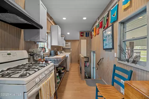 Entry Way - 97 Third St, Vandemere, NC 28587 photo 1 of 1