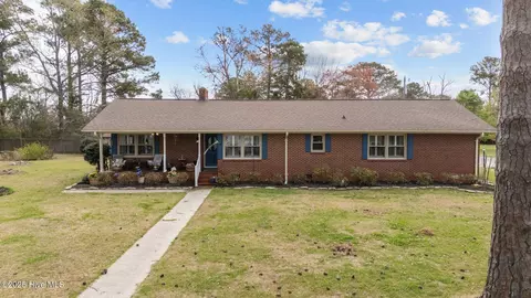 97 Third St, Vandemere, NC 28587