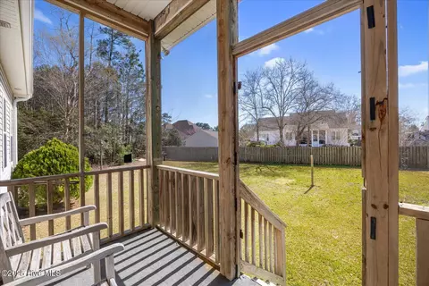 916 Sloop Point Loop Rd, Hampstead, NC 28443 photo 10
