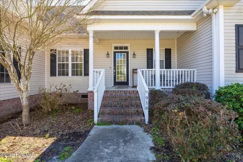 916 Sloop Point Loop Rd, Hampstead, NC 28443 photo 3