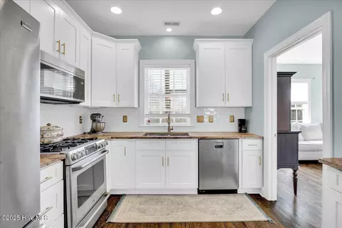 916 Sloop Point Loop Rd, Hampstead, NC 28443 photo 25