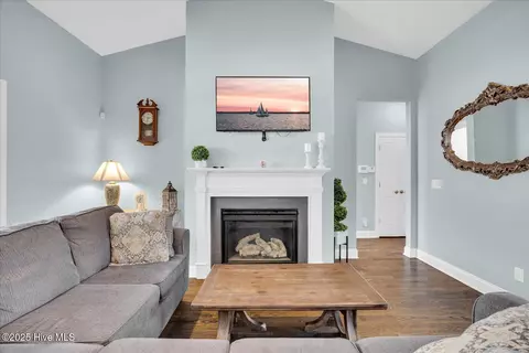 916 Sloop Point Loop Rd, Hampstead, NC 28443 photo 15