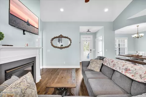 916 Sloop Point Loop Rd, Hampstead, NC 28443 photo 16
