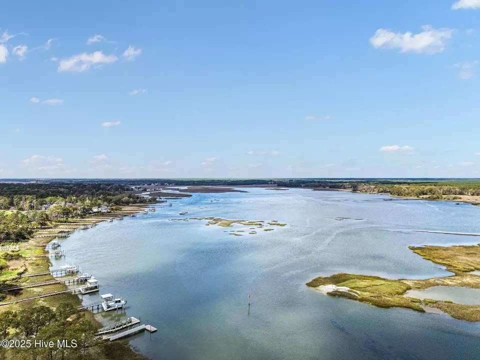  359 Genoes Point Rd SW, Supply, NC 28462 photo 8