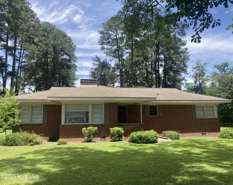218 West Blvd, Laurinburg, NC 28352
