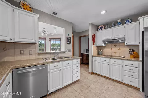 106 Bogey Ct, Hampstead, NC 28443 photo 18