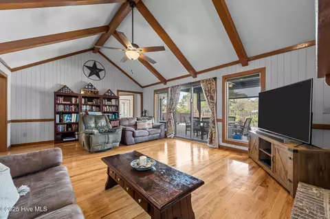106 Bogey Ct, Hampstead, NC 28443 photo 12