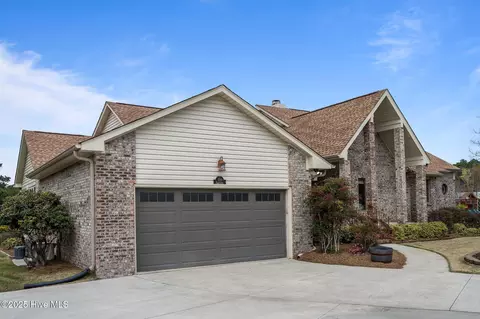 106 Bogey Ct, Hampstead, NC 28443 photo 3