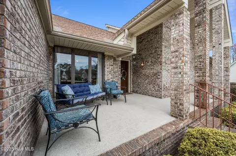 106 Bogey Ct, Hampstead, NC 28443 photo 6