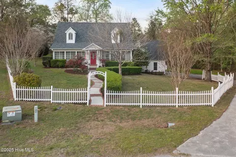 104 Lunington Mill Cir, Burgaw, NC 28425