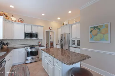 Kitchen - 14 Dungarvan Ln, Pinehurst, NC 28374 photo 3 of 4