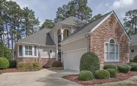 14 Dungarvan Ln, Pinehurst, NC 28374