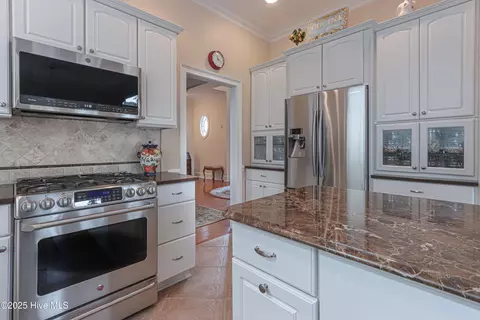Kitchen - 14 Dungarvan Ln, Pinehurst, NC 28374 photo 4 of 4