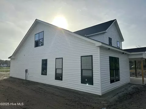 376 Williams Store Rd, Hampstead, NC 28443 photo 3