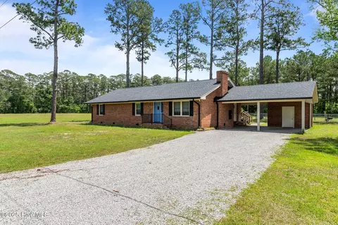 1450 State Camp Rd, Vanceboro, NC 28586