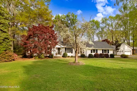 107 Riverbend Pl, Goldsboro, NC 27534
