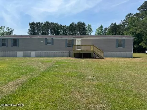 2173 Murray Town Rd, Burgaw, NC 28425