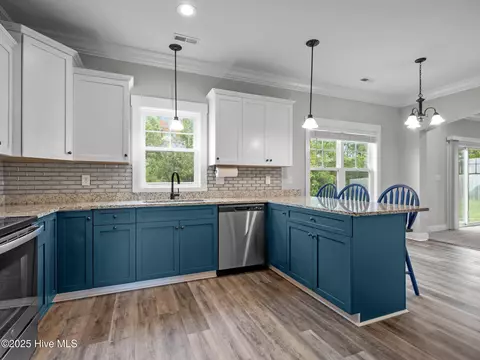 501 Perth Ct, Hubert, NC 28539 photo 9