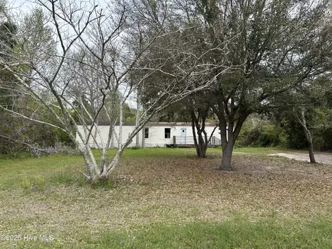 717 Inlet Acres Rd, Wilmington, NC 28412