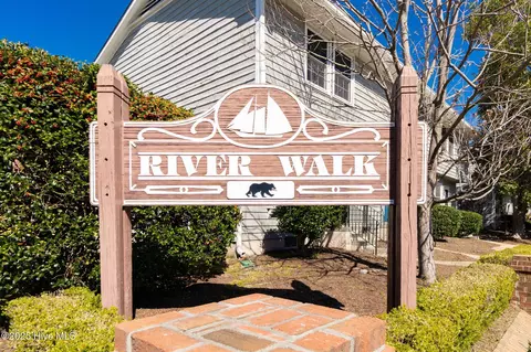 330 River Walk, New Bern, NC 28560