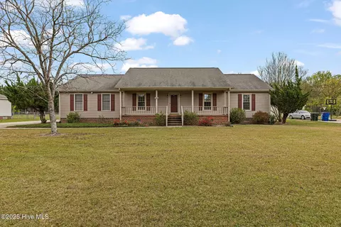 588 Vail Rd, Pikeville, NC 27863