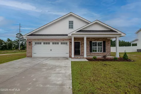 901 Finn Ct, Greenville, NC 27834