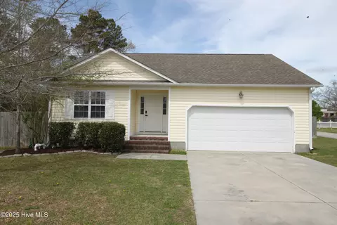 804 Mann St, Newport, NC 28570