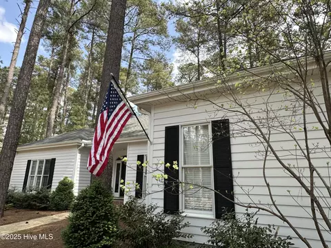 16 Ashkirk Dr, Pinehurst, NC 28374 photo 3